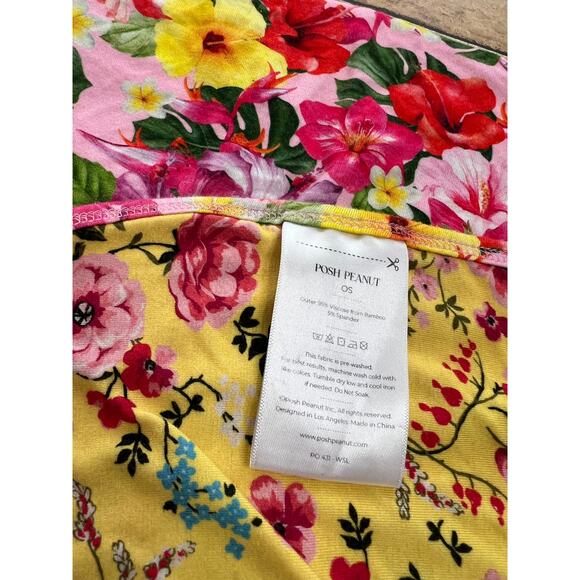 Posh Peanut Malana Floral Bamboo Patoo Blanket 40x40" - Picture 4 of 9